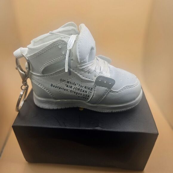 Off White Jordan, , 🔋 Bank Phone📱 Charger 🔌 Keychains - Picture 3 of 4